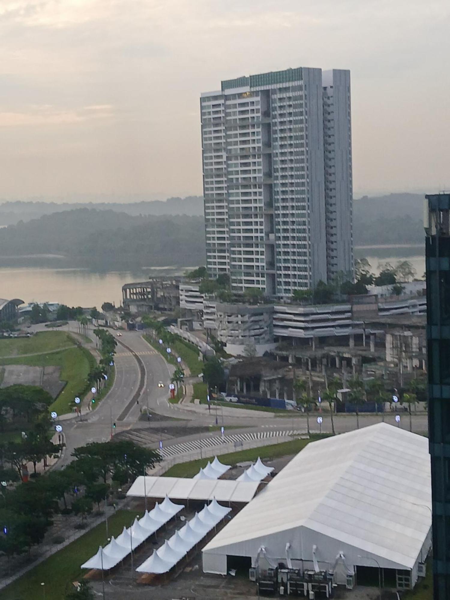 Encorp Marina Puteri Harbour Apartment Nusajaya  Luaran gambar